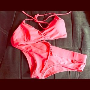 Two piece body glove swimsuit Very flattering